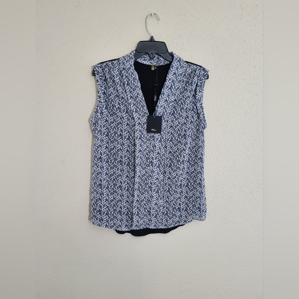 Women's Blue and White Sweater